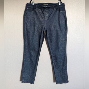 Platinum Chico's Size 3.5 (US XL) Pullon Jeans Slim St Leg Animal Print Charcoal